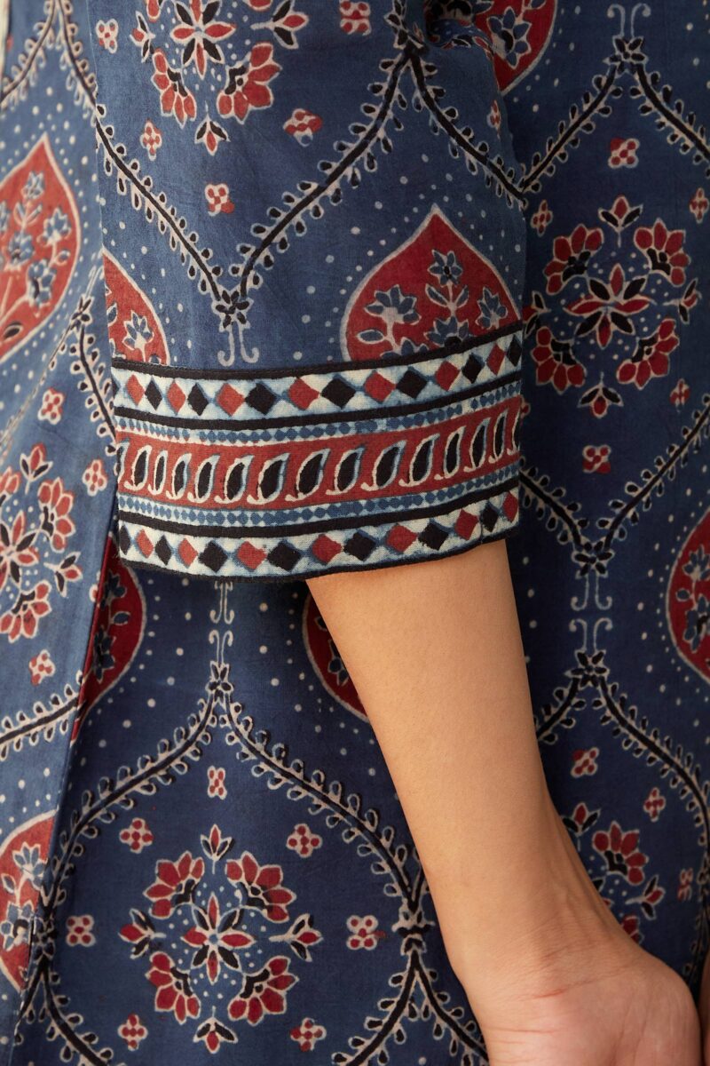Sehra Zoya Ajrak Kurta - Image 4