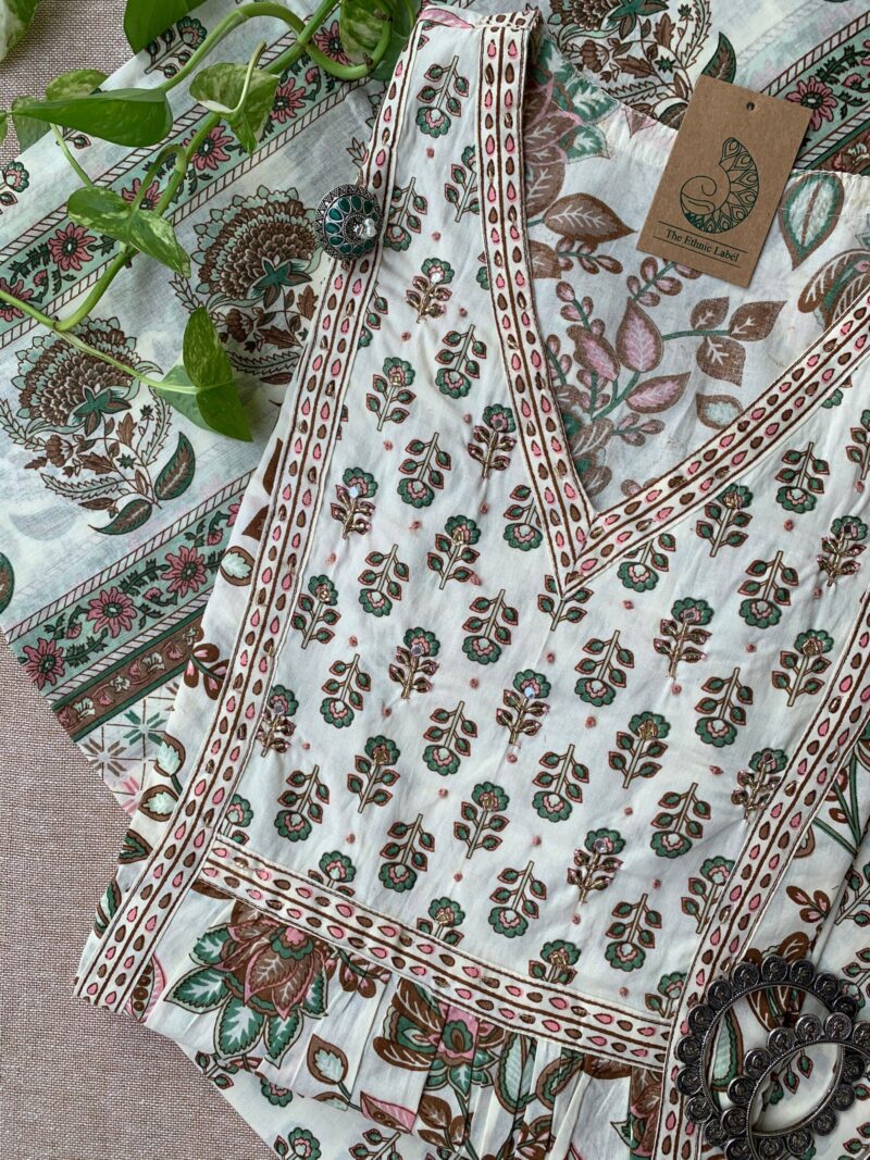 "Malini" Hand Block Printed Cotton Kurta Set(3pc) - Image 3