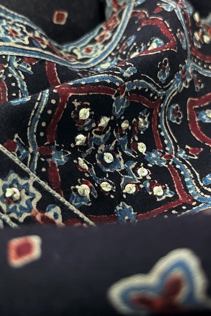 Sehra Nadia Ajrak Kurta - Image 7
